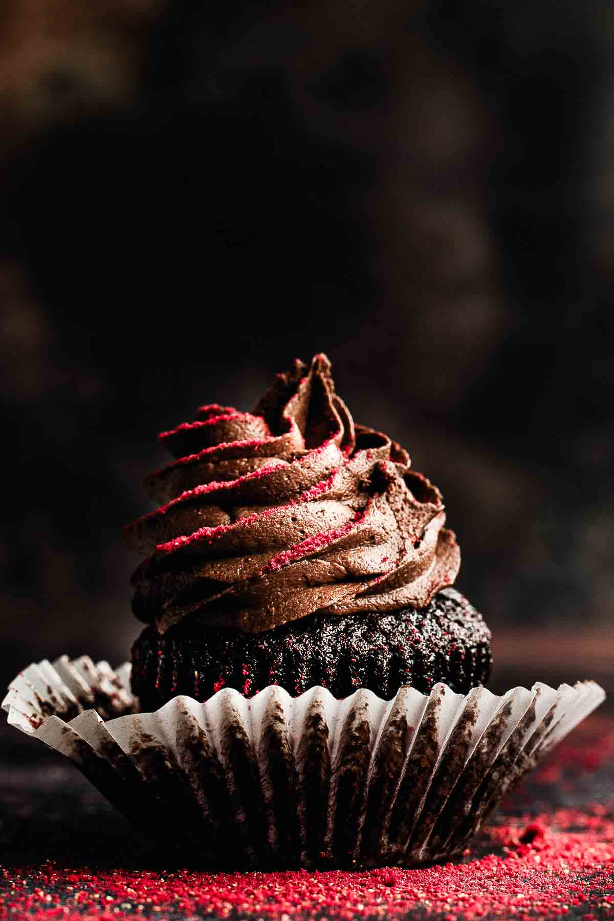 Fresh vs. Freeze-Dried: Crafting Vibrant Raspberry Buttercream